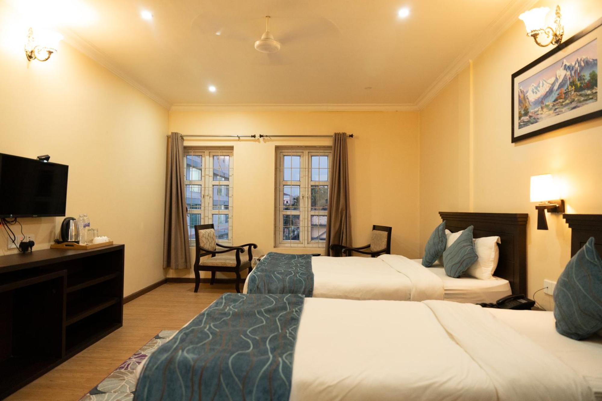 Hotel Maden Inn Itahari Экстерьер фото
