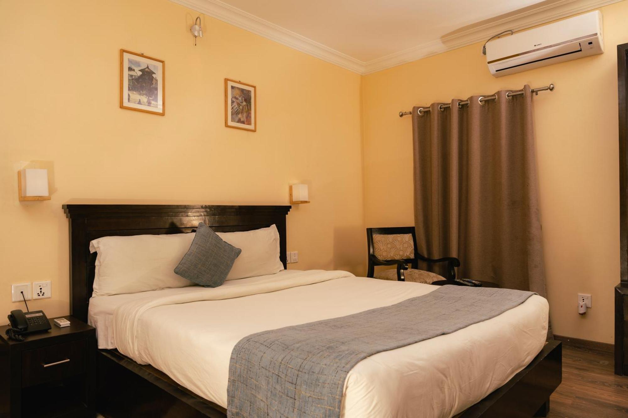 Hotel Maden Inn Itahari Экстерьер фото