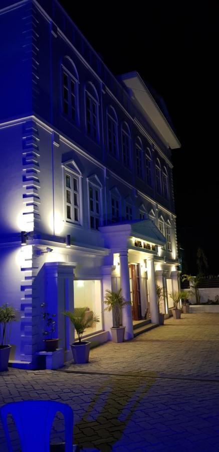 Hotel Maden Inn Itahari Экстерьер фото